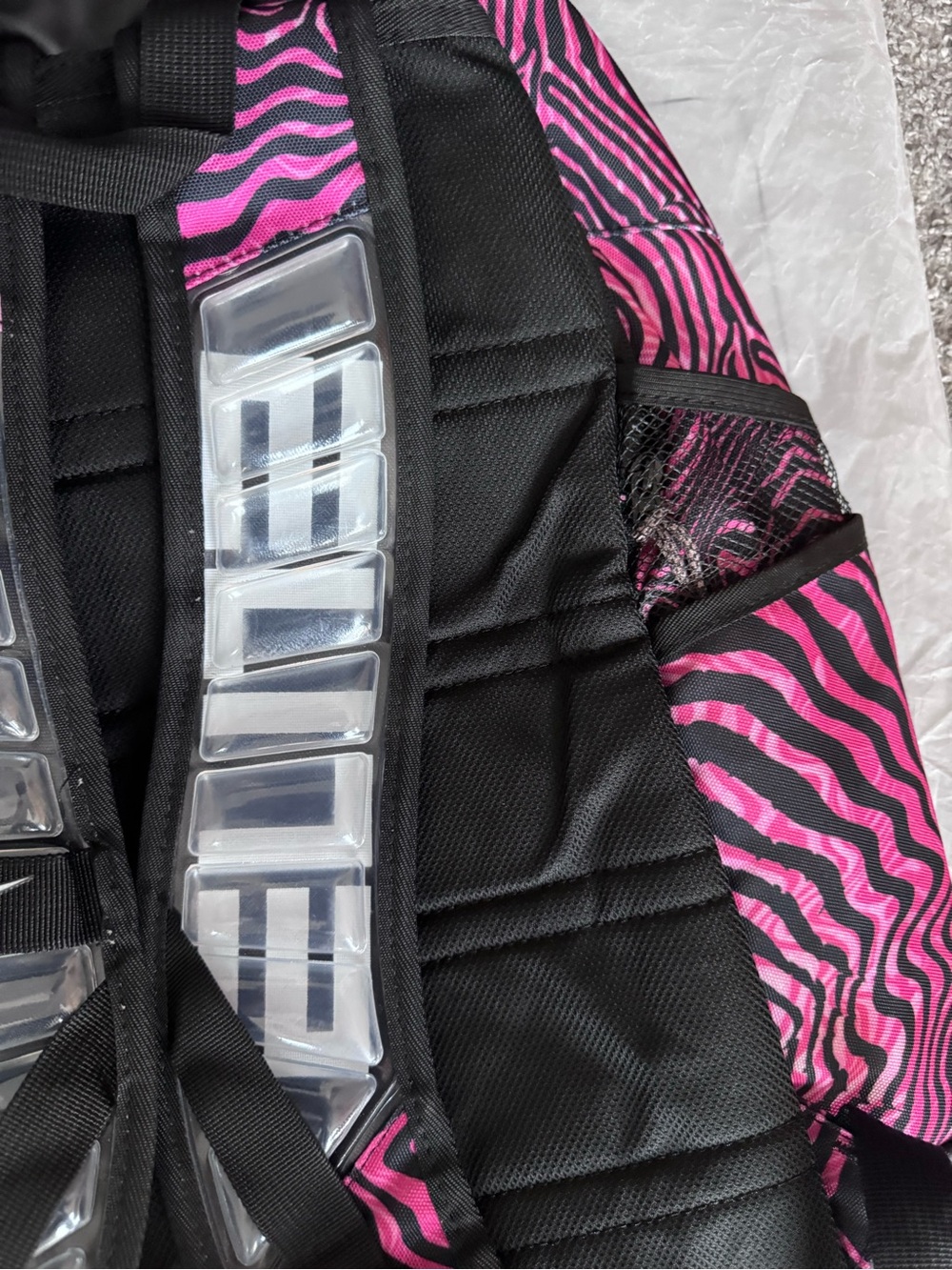 Nike Pink Elite backpack - Picture 6 of 8